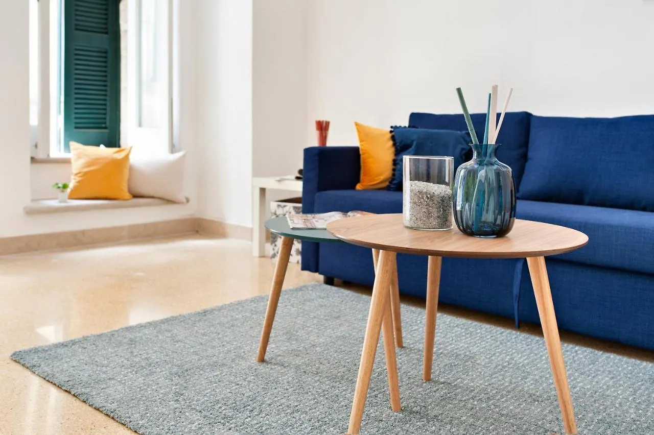 Blue Loft - Old Town Apartment Sit Lecce Italy