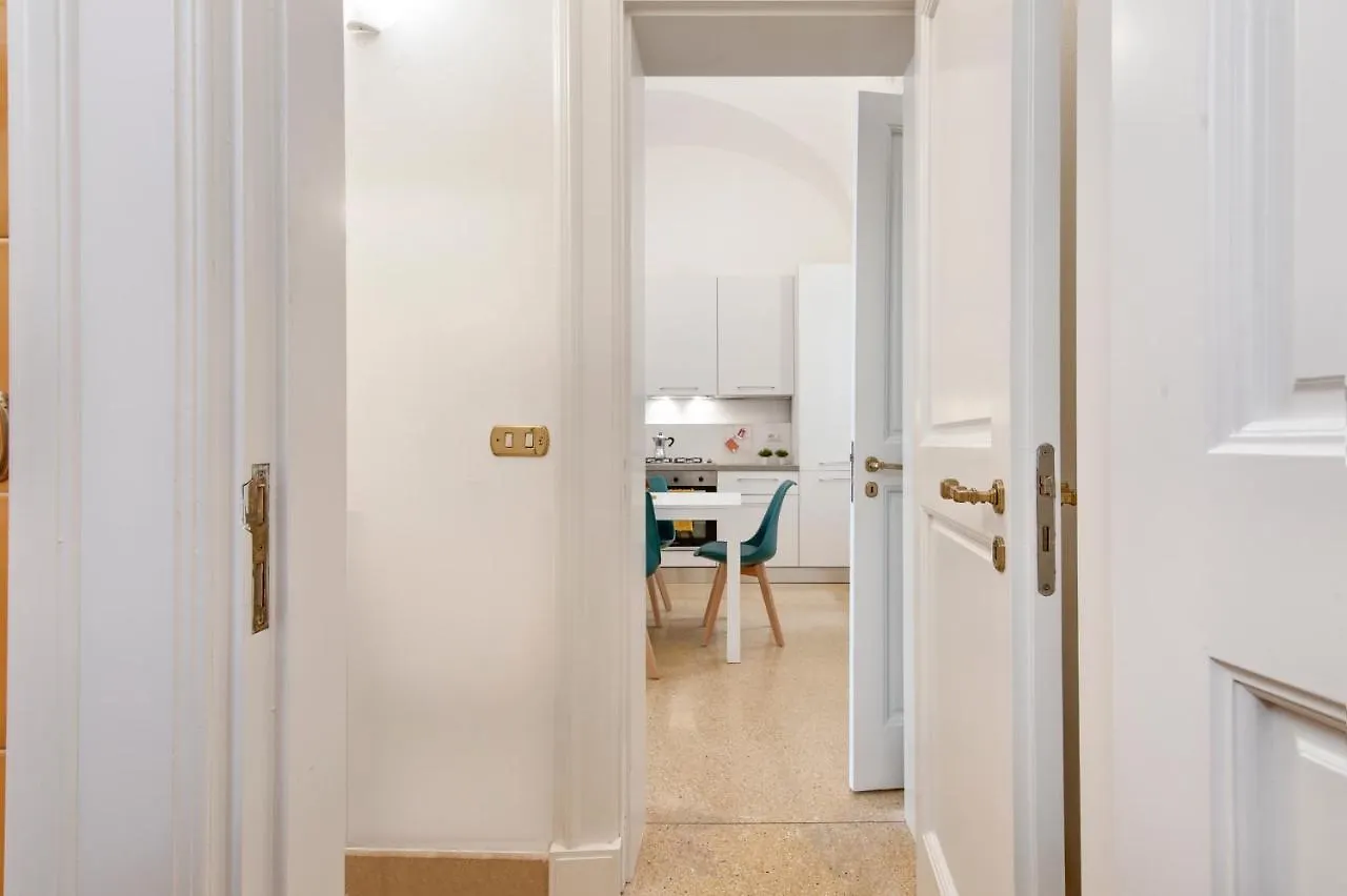 Blue Loft - Old Town Apartment Sit Lecce