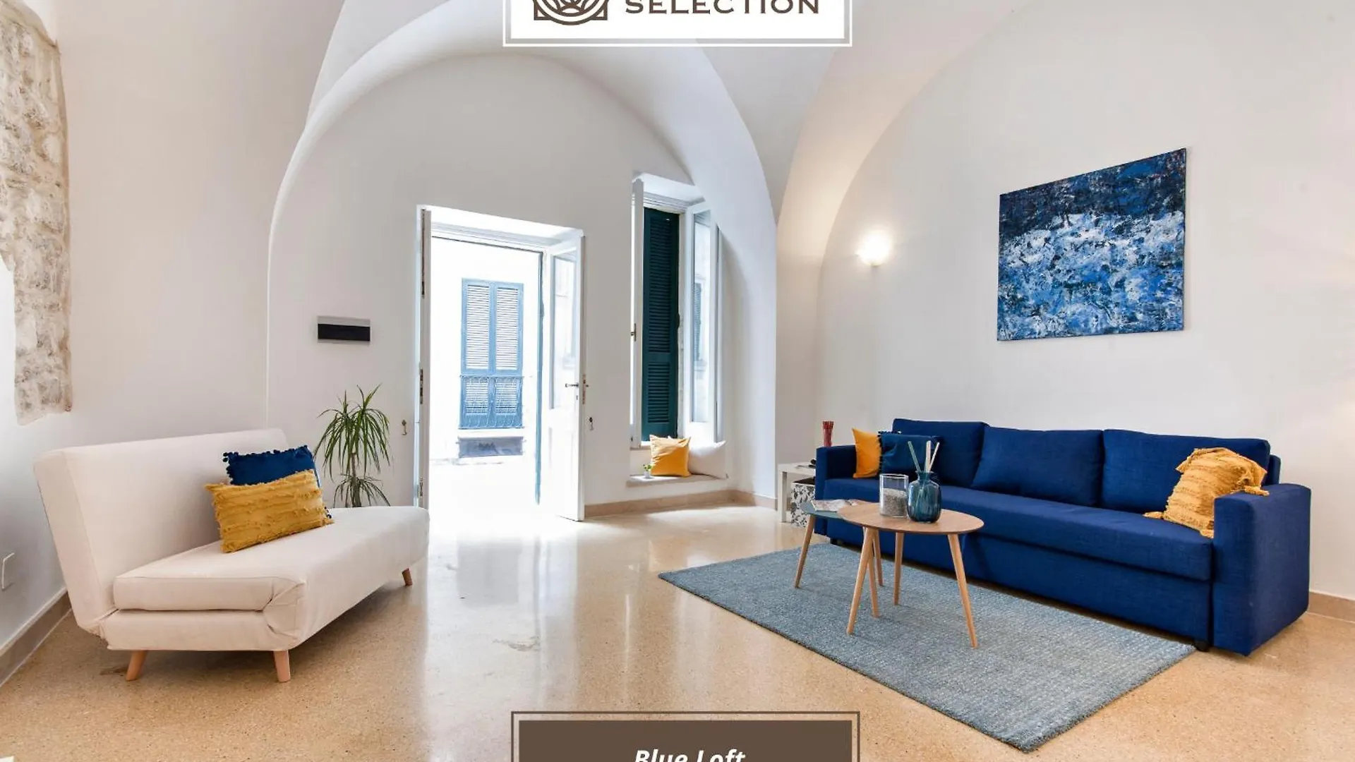 Blue Loft - Old Town Apartment Sit location